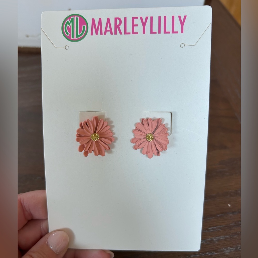 ‼️NEW‼️ Marley Lilly flower earrings